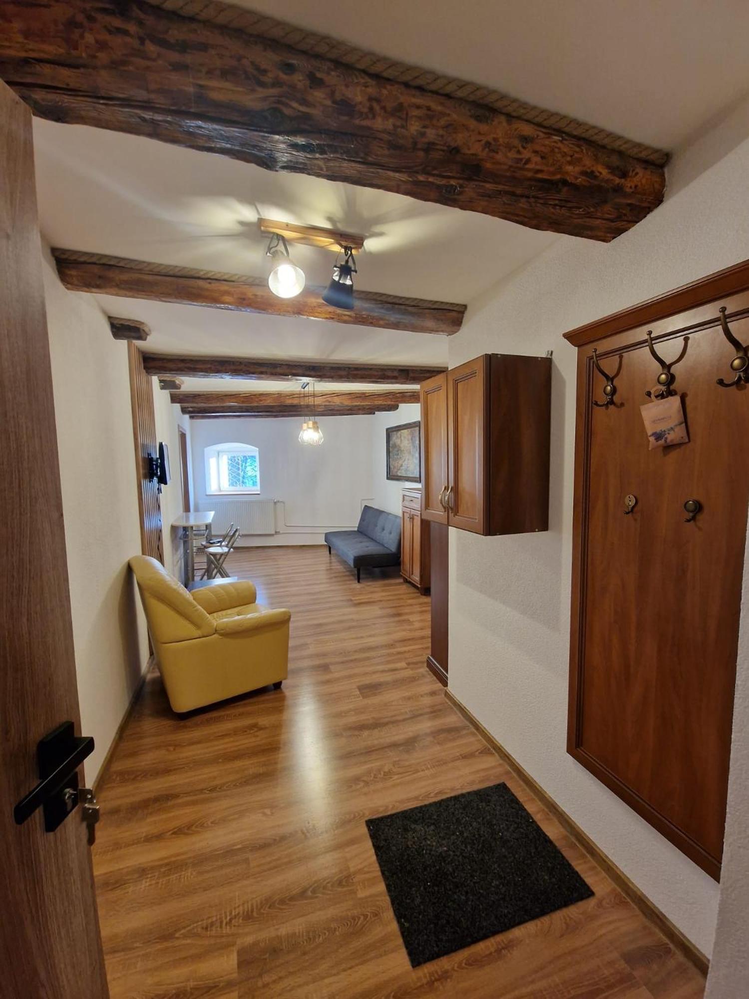 Apartman Velicka Vinaren Poprad Bagian luar foto