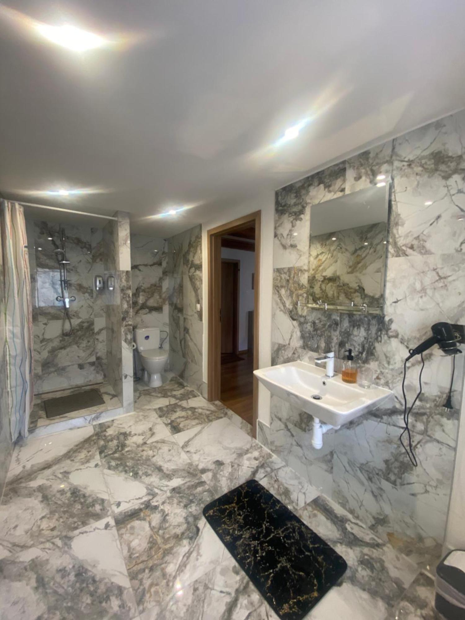 Apartman Velicka Vinaren Poprad Bagian luar foto