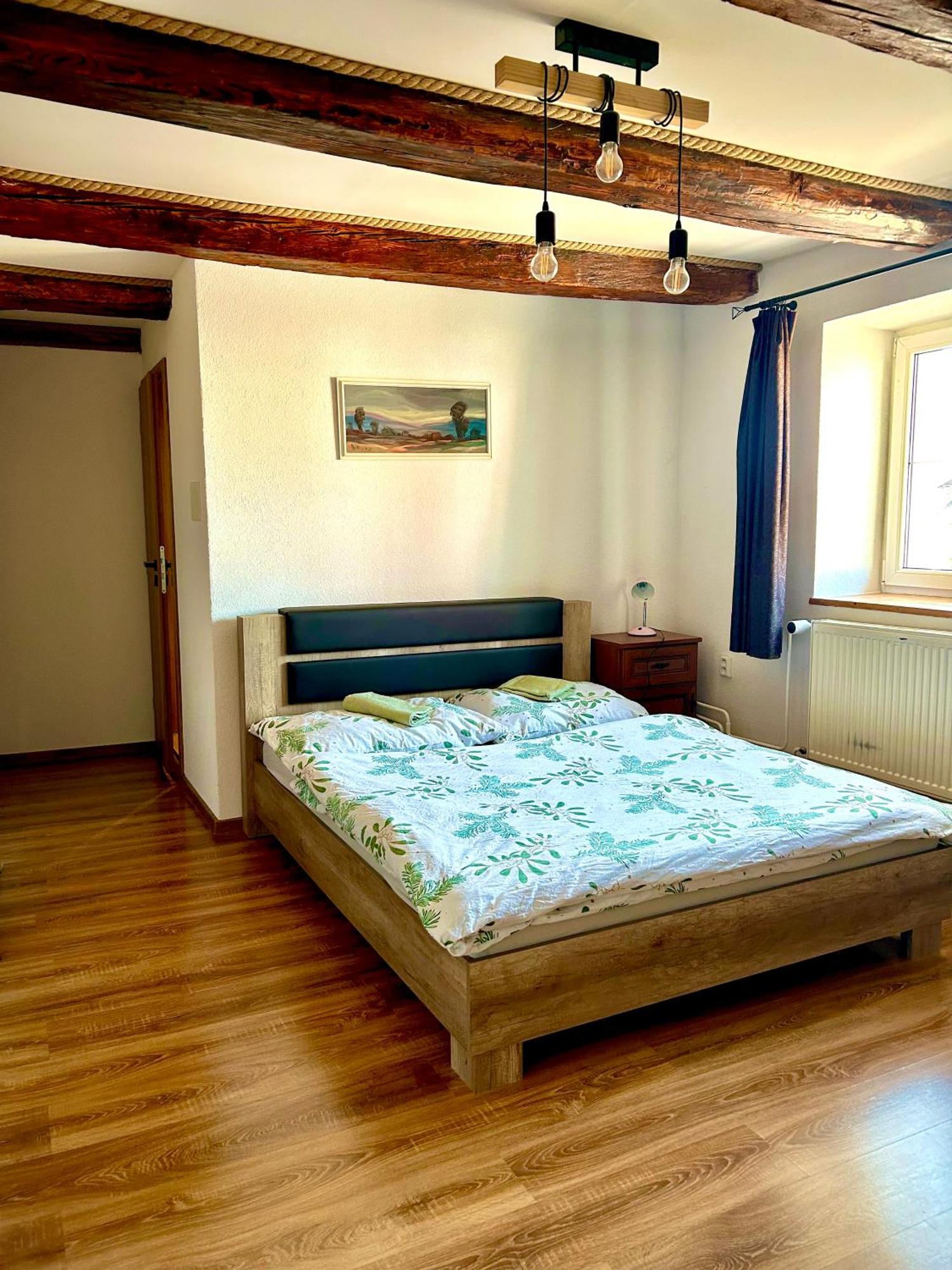 Apartman Velicka Vinaren Poprad Bagian luar foto
