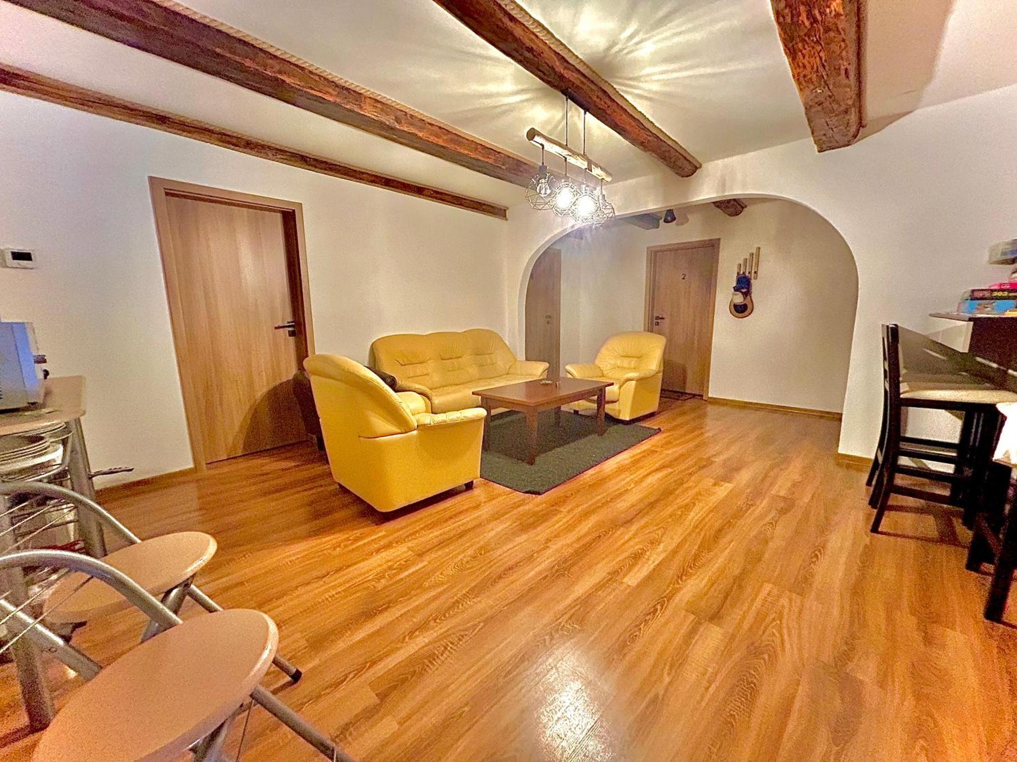 Apartman Velicka Vinaren Poprad Bagian luar foto